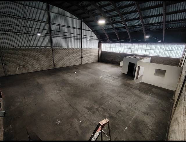 491M² WAREHOUSE TO LET IN DRIEHOEK